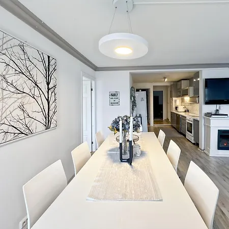 Nr6 4 Bedrooms Lejlighed *