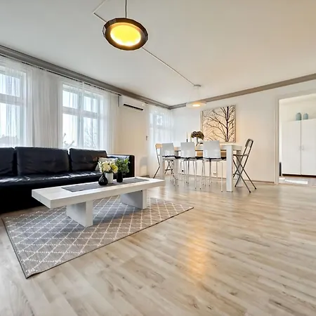 Nr6 4 Bedrooms * 斯塔万格