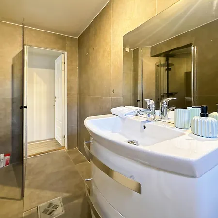 Nr6 4 Bedrooms * 스타방에르