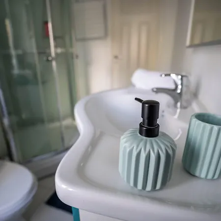 Nr6 4 Bedrooms Lejlighed *