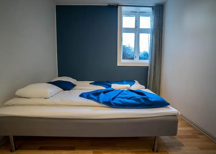 Nr6 4 Bedrooms *