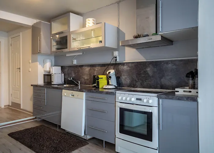 Nr6 4 Bedrooms Lejlighed *