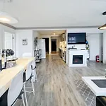 Nr6 4 Bedrooms ستافانجر